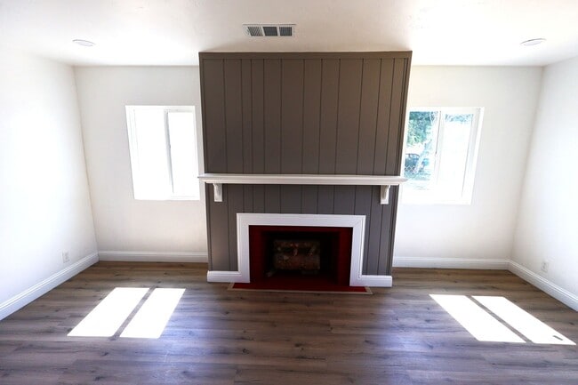 Photo - Stunning 2-Bedroom Home with Modern Updates