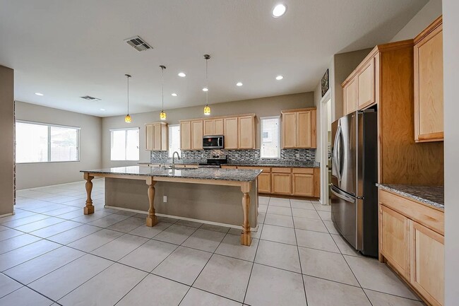 10160 W Robin Ln