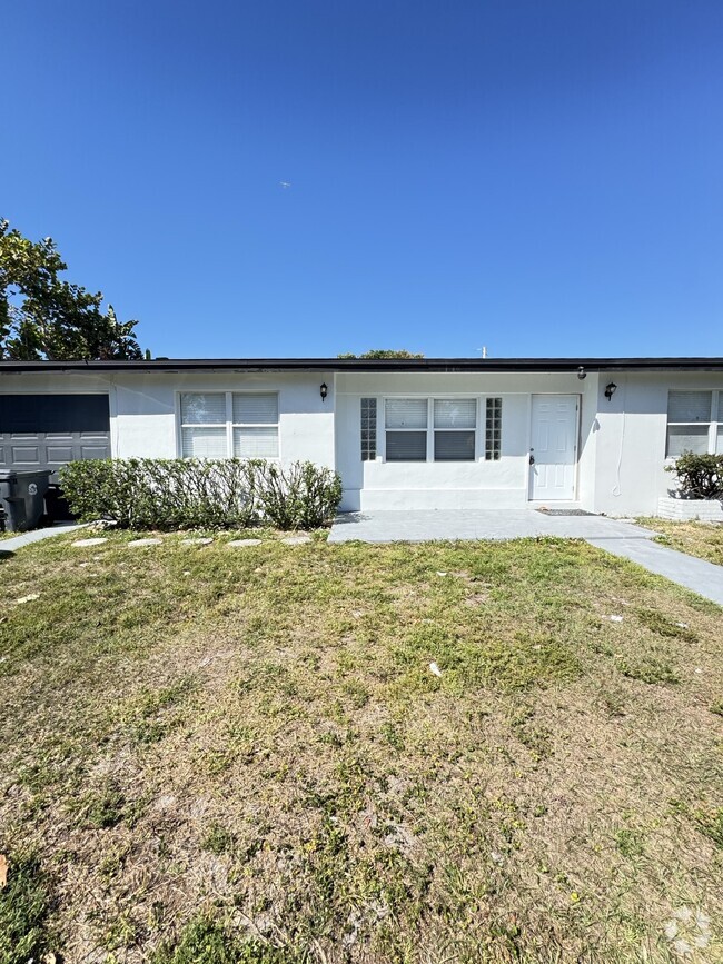 Building Photo - 3829 Ocala Rd Rental