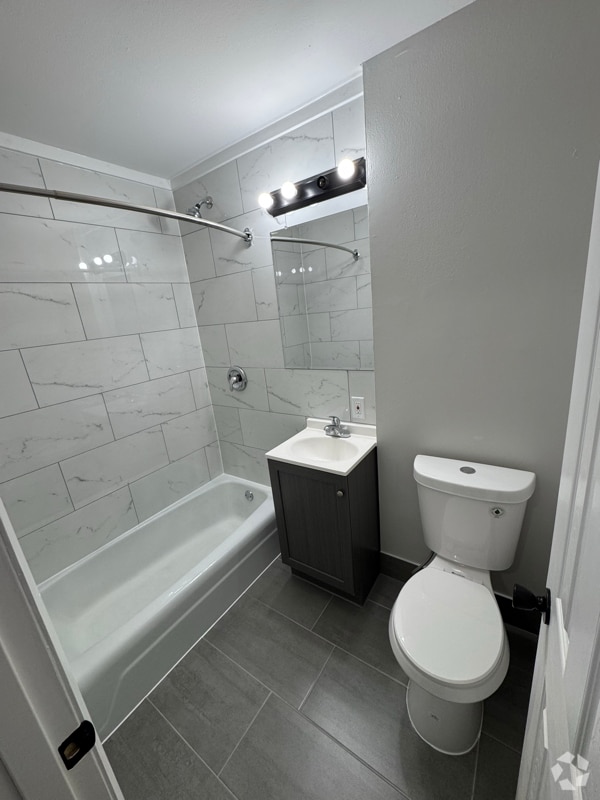 Building Photo - 7902 Venus St Rental