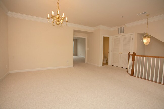 Photo - 560 Odendhal Ave