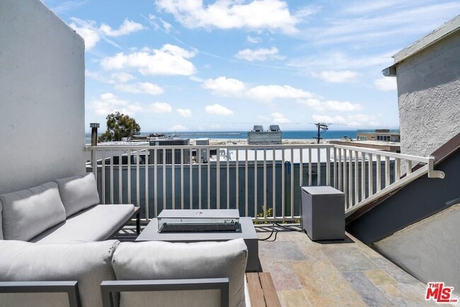 Photo - 24 Westwind St