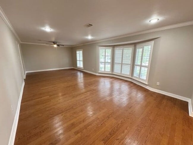 Photo - 995 N 23rd St