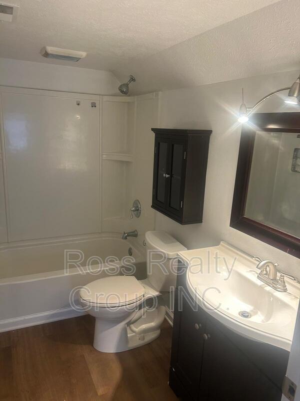 Photo - 724 Plymouth St Unit upper