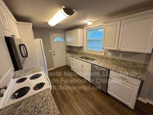 Photo - 4045 S Minnie St