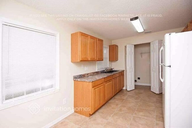 Photo - 1240 W 3rd St