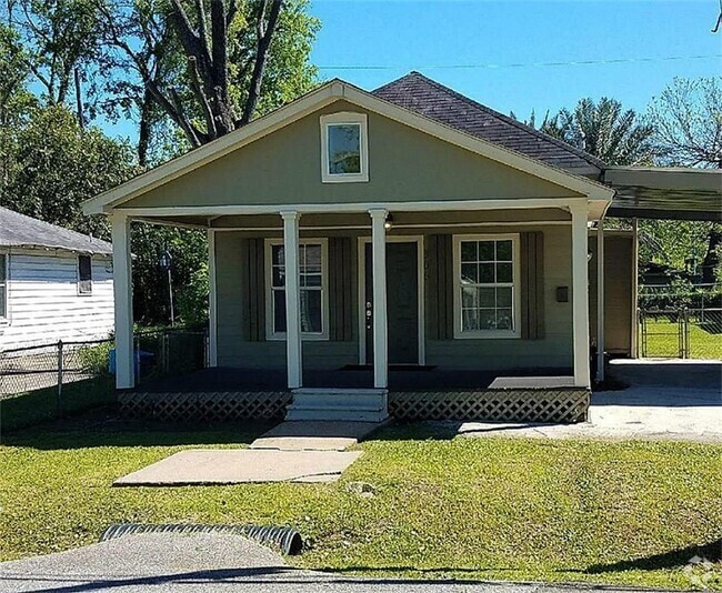 Building Photo - 306 E 32nd St Rental