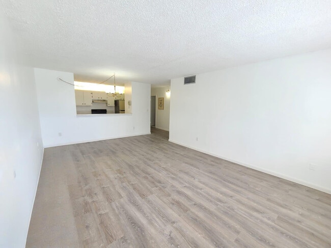 Photo - 14850 Naranja Lakes Blvd