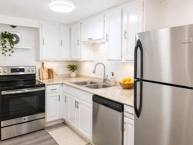 Photo - 7856 Renton Ave S Unidad C