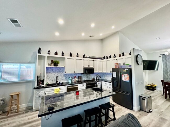 Photo - REDUCED!!! Beautiful Single Story 4 Bedroo...