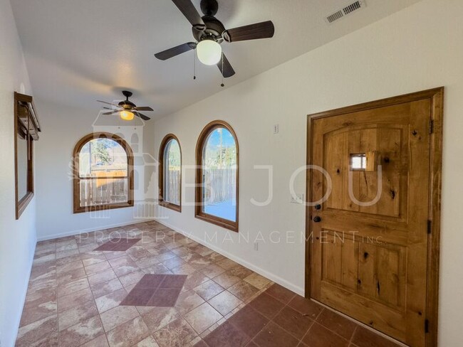 Photo - 413 Cheyenne Blvd