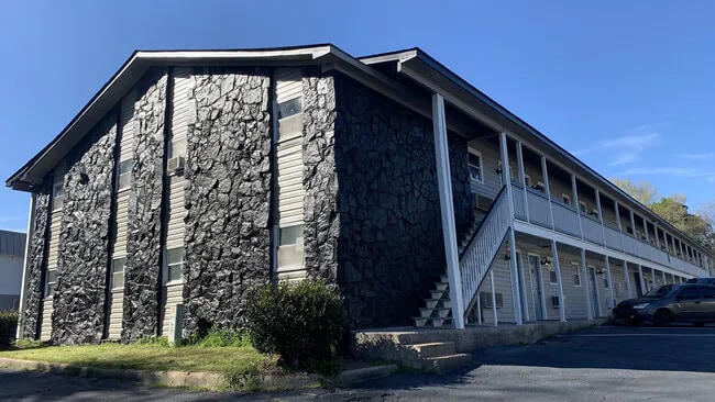 Building Photo - 608 Jack Warner Pkwy Rental