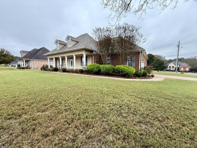 Photo - 105 Bent Brook Dr