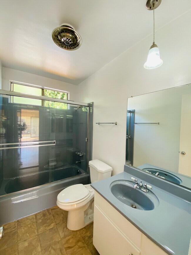 Unit 204 Bathroom - 1211 N Ogden Dr