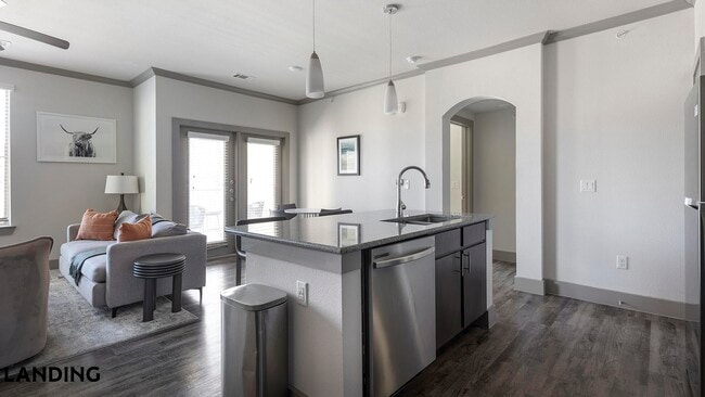 Photo - 12500 Shadowglen Trce Unit 5207