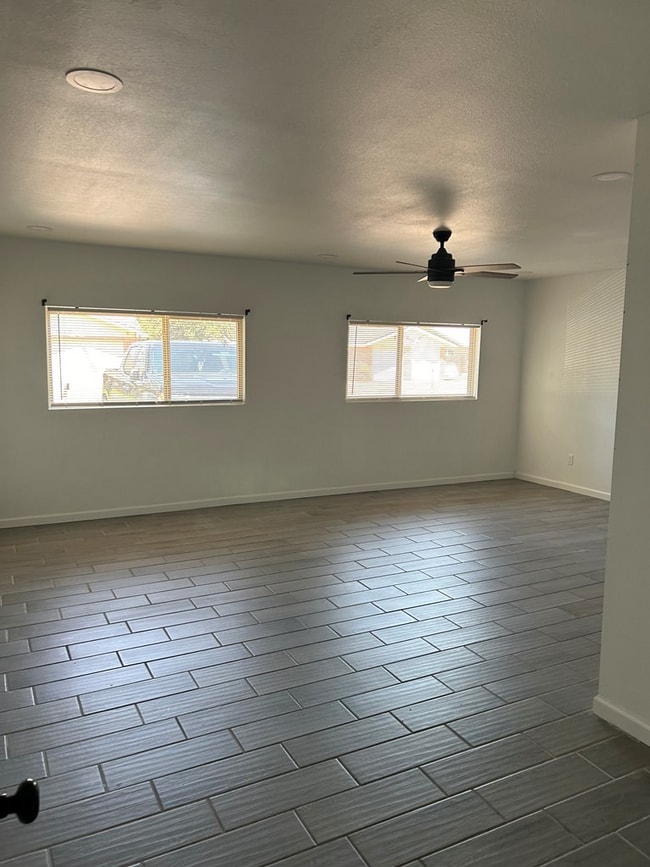 Photo - 9008 Holiday Dr