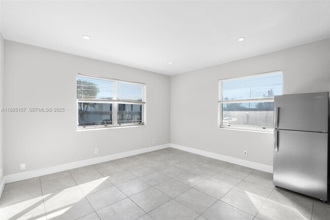 Photo - 4021 N Andrews Ave Unit 3