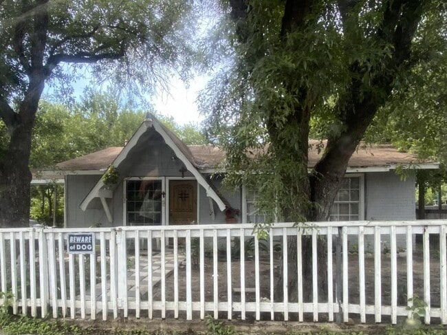 Building Photo - 5427 Indian Desert St