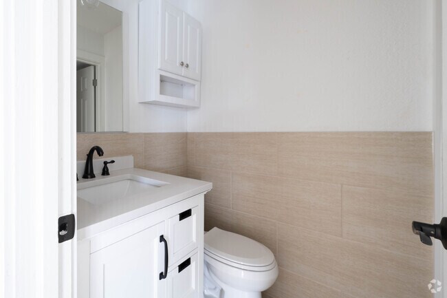 2BR, 2BA - 867