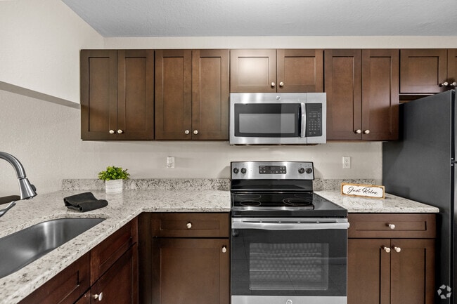 2BR, 1BA - 792SF - Kitchen - Casa Del Mar