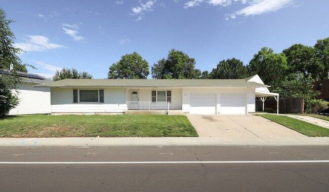 Building Photo - 315 10th St