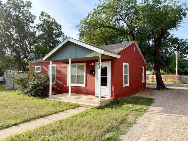 Photo - 2405 22nd Pl