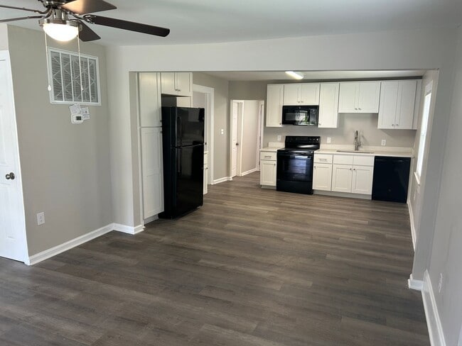 Photo - 412 W Twenty-Seventh St