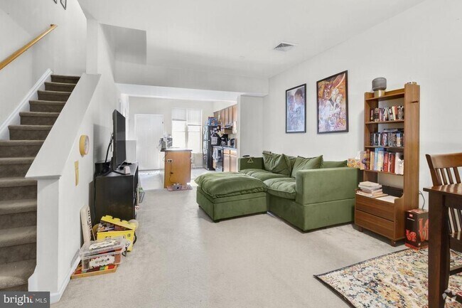 Building Photo - 743 S 13th St Rental