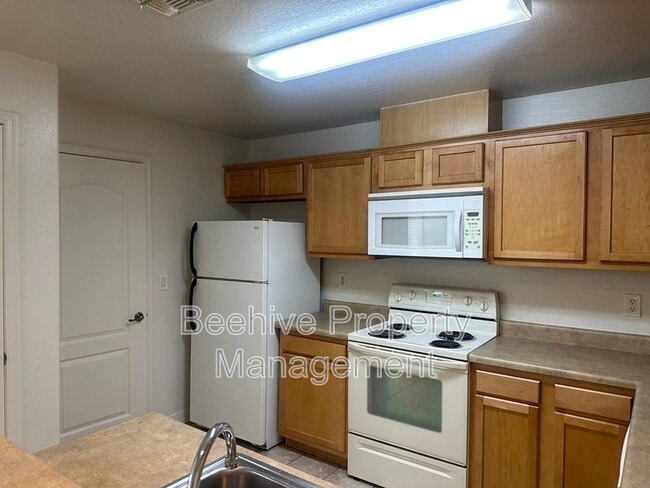 Photo - 1937 S 80th St