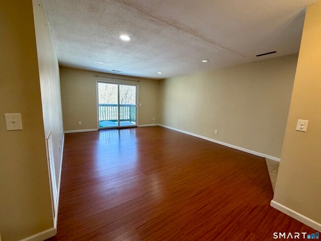 Photo - 44 Surrey Dr Unit A6