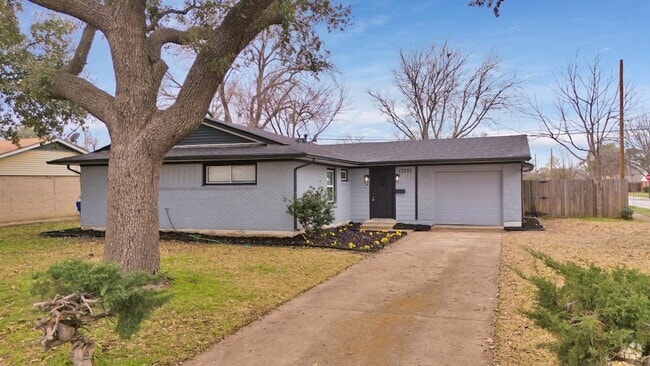 Building Photo - 13333 Challaburton Dr Rental