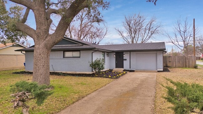 Photo - 13333 Challaburton Dr House