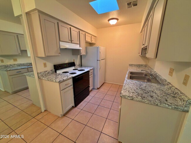 Photo - 9033 W Elm St
