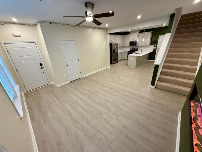 Photo - 803 Haversack Hunt Way Unidad #A