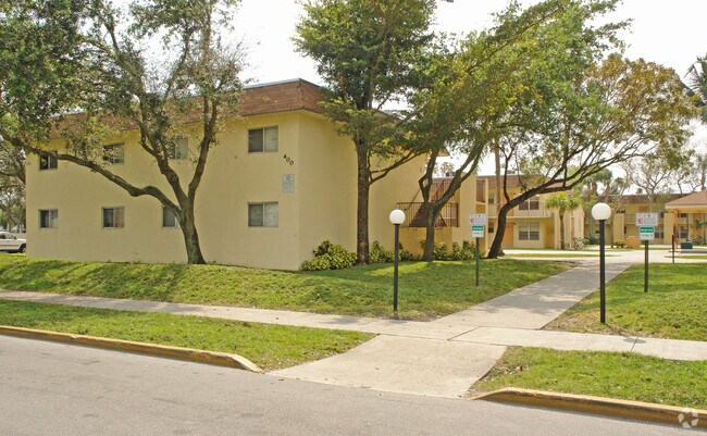 Photo - Stanley Terrace Apartments