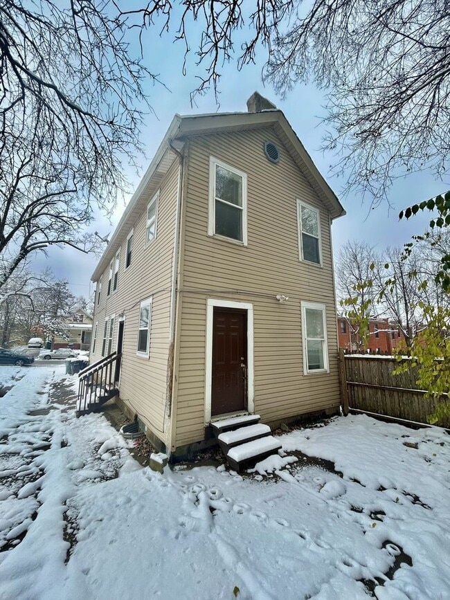 Building Photo - 3062 Kerper Ave