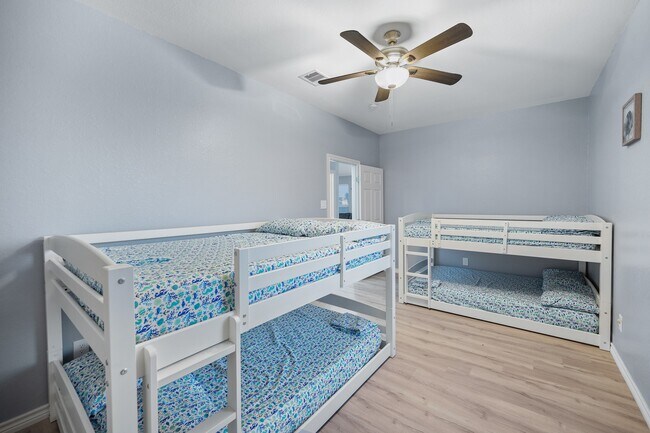 Photo - 305 Jettyview Rd