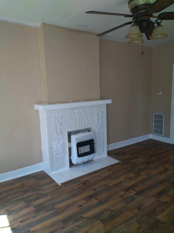 Photo - 1606 Collins Ave