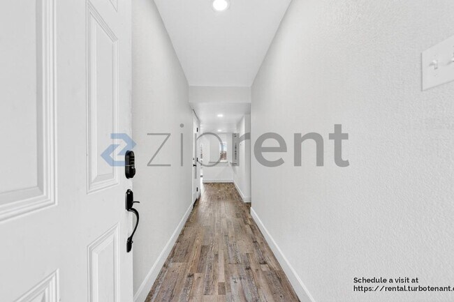 Photo - 2505 Clearwood Dr