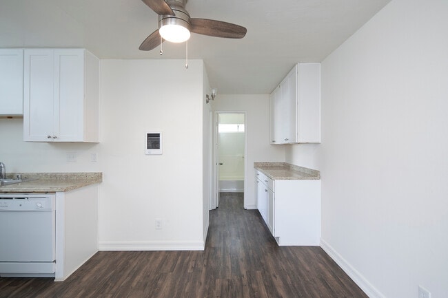 Photo - Pier View Apartments