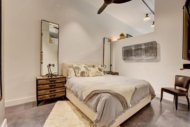 185 NE 4th Ave Unit 203
