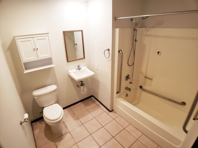 Photo - 1 Bedroom Apartment in Lonsdale Unit RHS LONS-#2