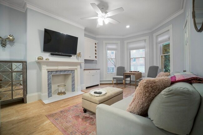 Photo - 447 Marlborough St Unit 2