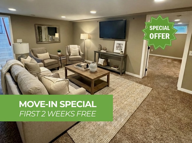 Building Photo - ***MOVE IN SPECIAL*** 2 WEEKS FREE Beautifully Remodeled 1 Bedroom / 1 Bath Unit in the Heart of ...