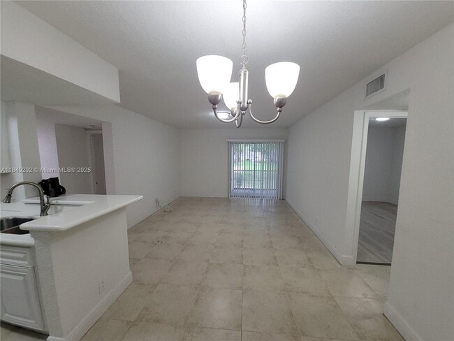 Building Photo - 5740 Rock Island Rd Unit 278 Rental