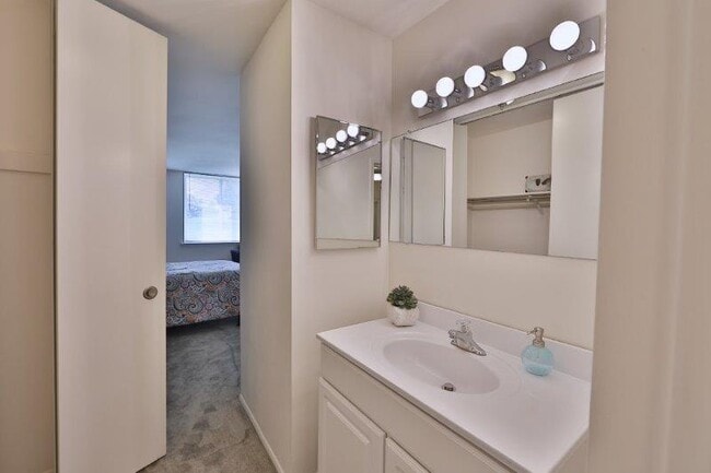 Lakewood Hills Apartments and Townhomes