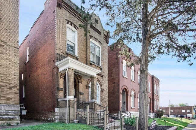 Photo - 3326 California Ave Unit 2FL