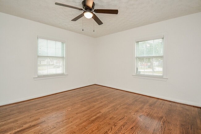 Photo - 6422 Sherwood Dr