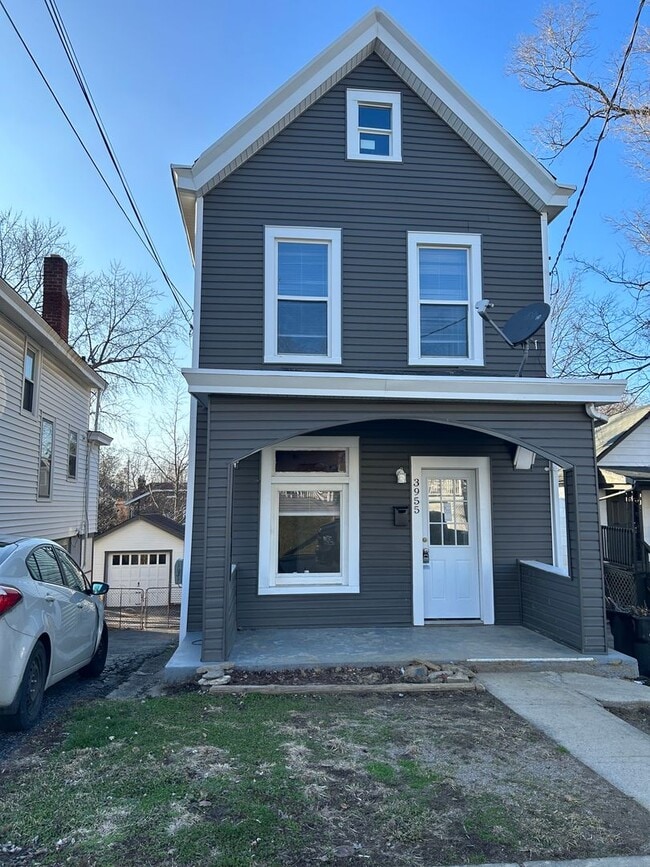 Building Photo - Newly Updated 3 bedroom 1.5 Bath in Cheviot
