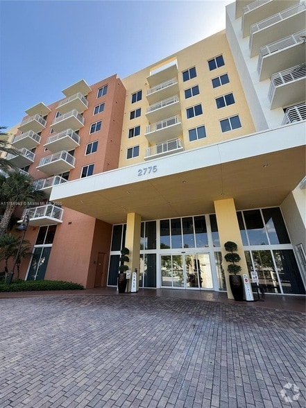 Building Photo - 2775 NE 187th St Unit 327 Rental
